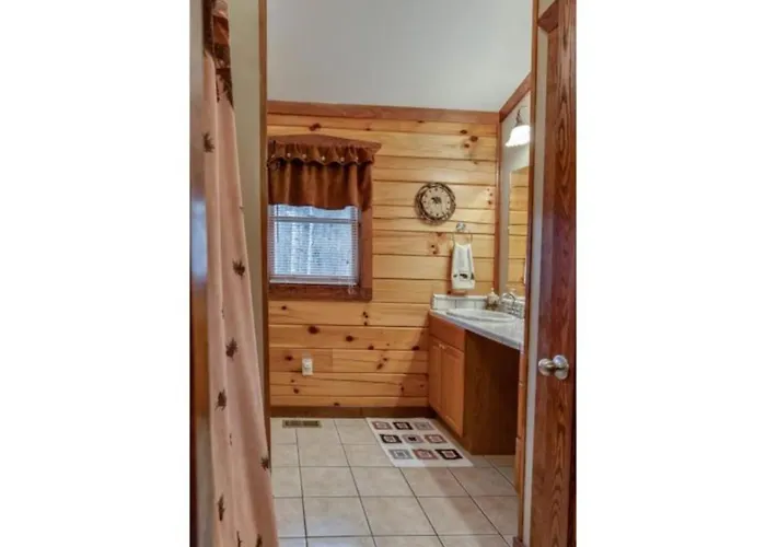 Ridge View Cabin With Fireplace Pet Friendly-