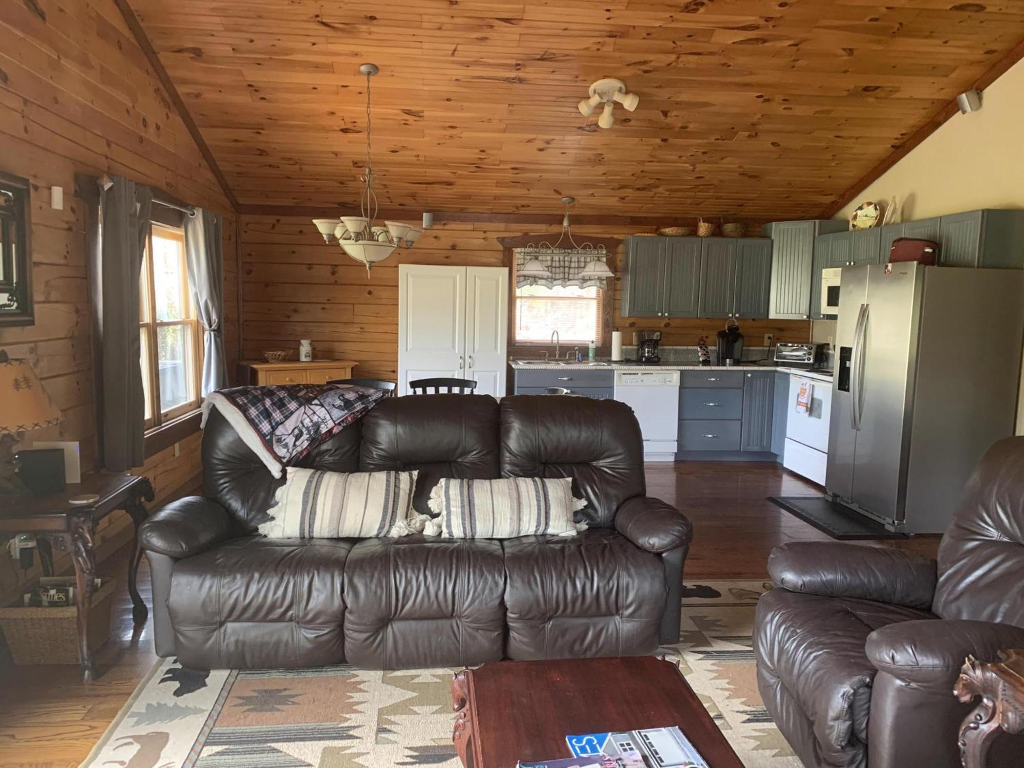 Ridge View Cabin With Fireplace Pet Friendly- Holiday home *