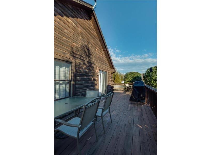 Holiday home Ridge View Cabin With Fireplace Pet Friendly- *