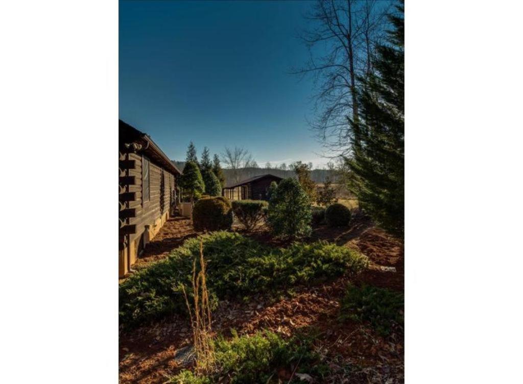 Holiday home Ridge View Cabin With Fireplace Pet Friendly- Tryon